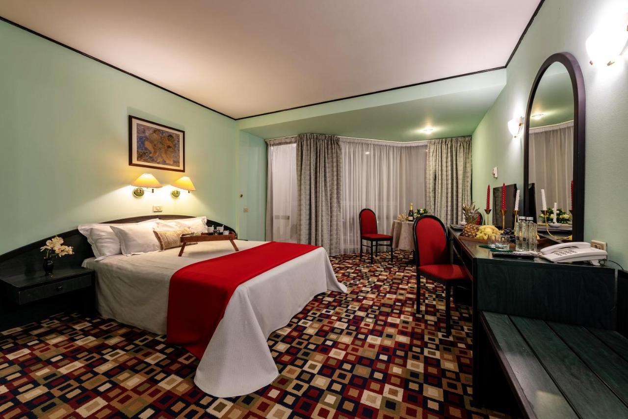 Hotel Mara Sinaia Buitenkant foto