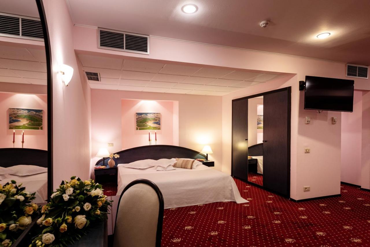 Hotel Mara Sinaia Buitenkant foto