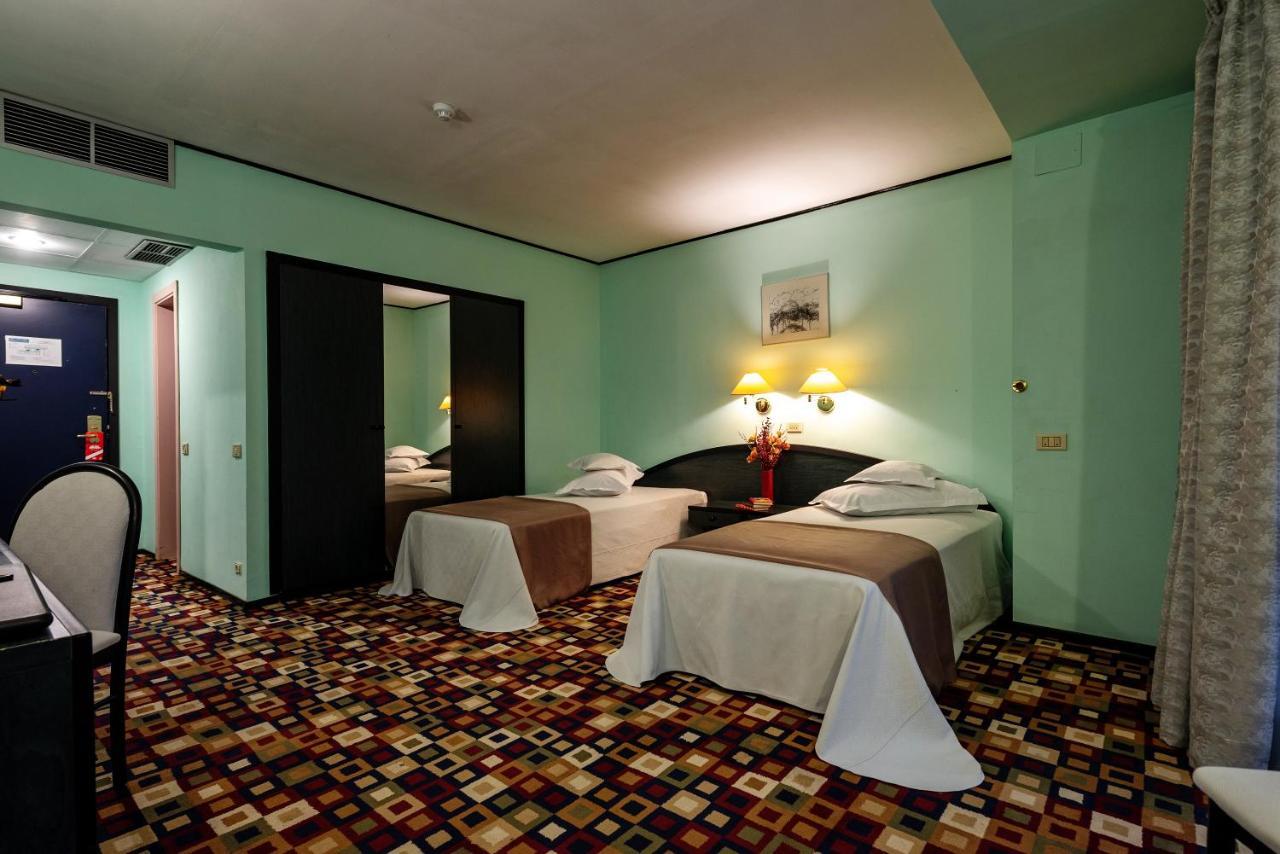 Hotel Mara Sinaia Buitenkant foto