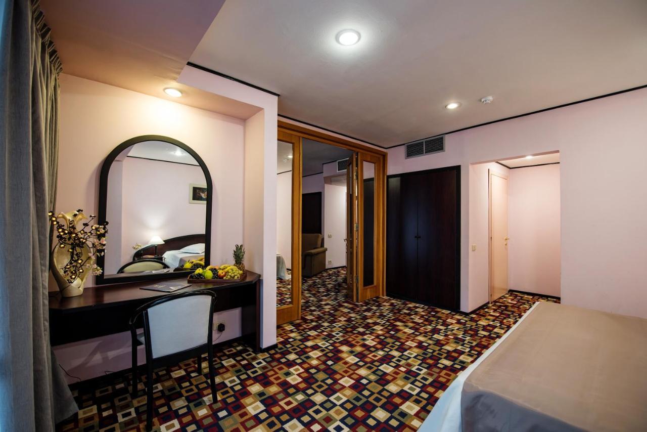 Hotel Mara Sinaia Buitenkant foto